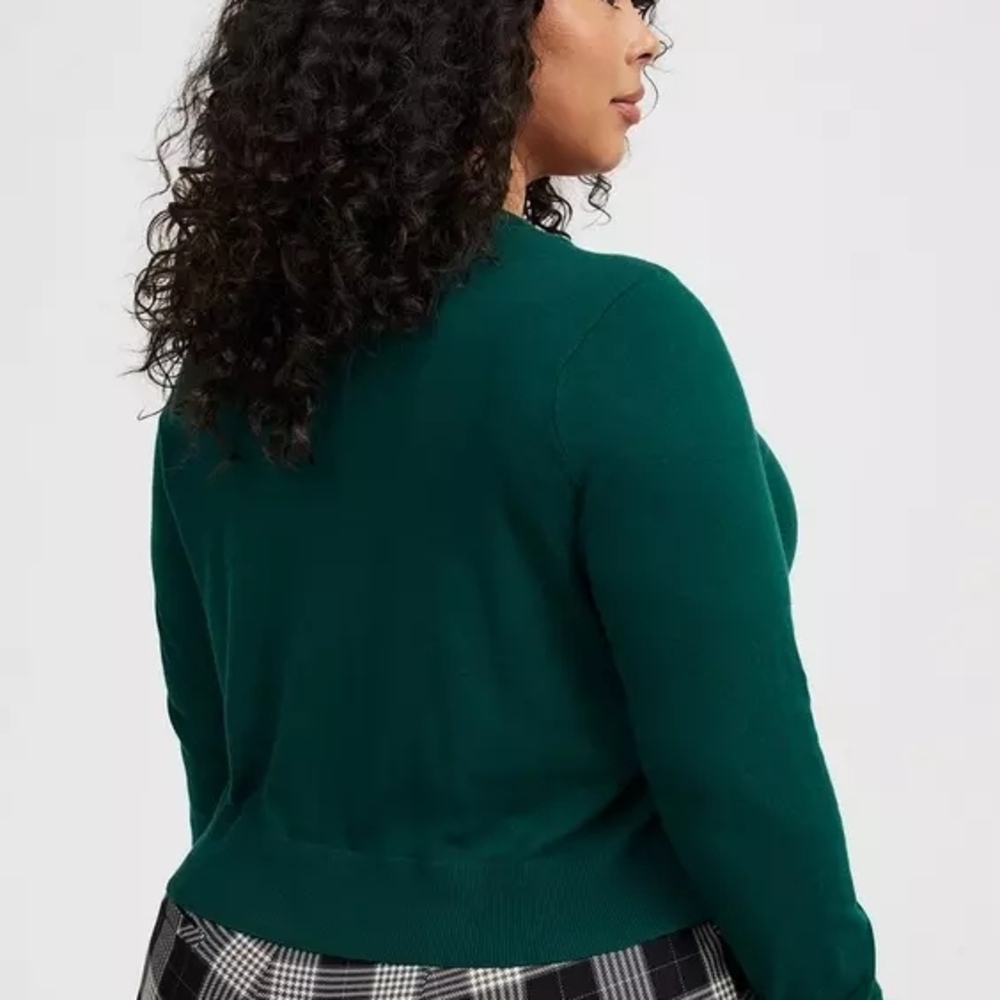 Torrid Green Crew Fitted Cardigan- Size 2x - Picture 2 of 9